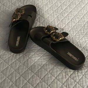 Mukluks slides